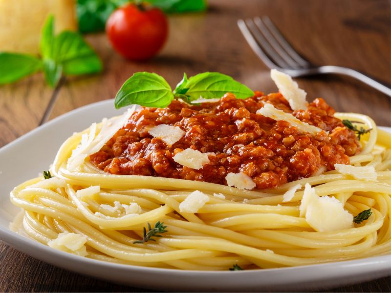 Can Cats Eat Spaghetti Bolognese?